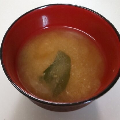 健ちゃんパンチさん♡夕飯にお味噌汁作りました♥️わかめ沈んでしまってあまりうまく撮れていませんが(*_*)とってもおいしかったです☺️ありがとうございます☘️